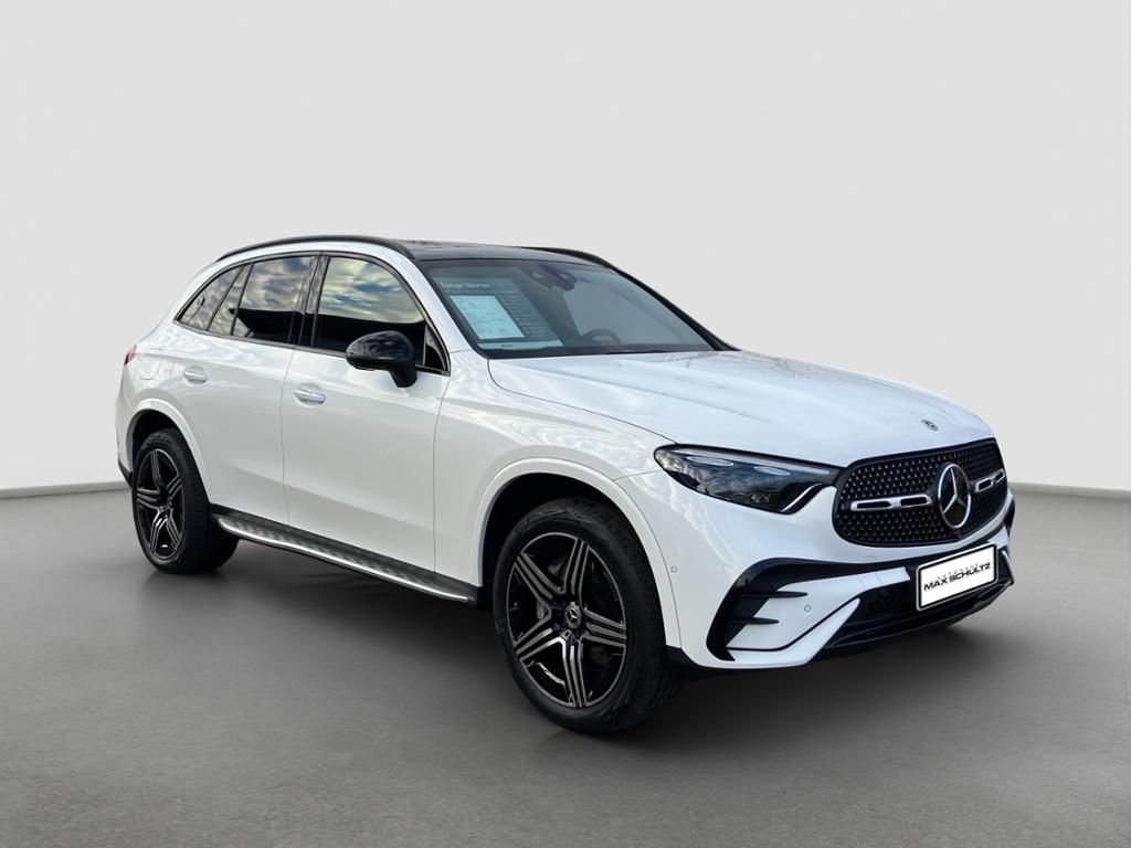 Fahrzeugabbildung Mercedes-Benz GLC 400 e 4M AMG*NIGHT*PSD*AHZV*HUD*DIGI. LIGHT*