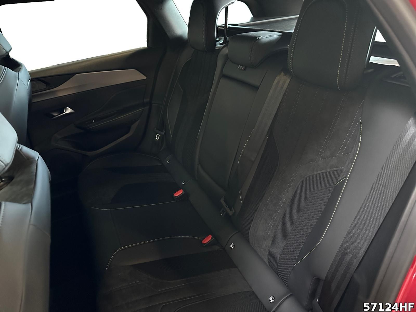 Fahrzeugabbildung Peugeot 308 SW GT Hybrid 145 e-DSC6