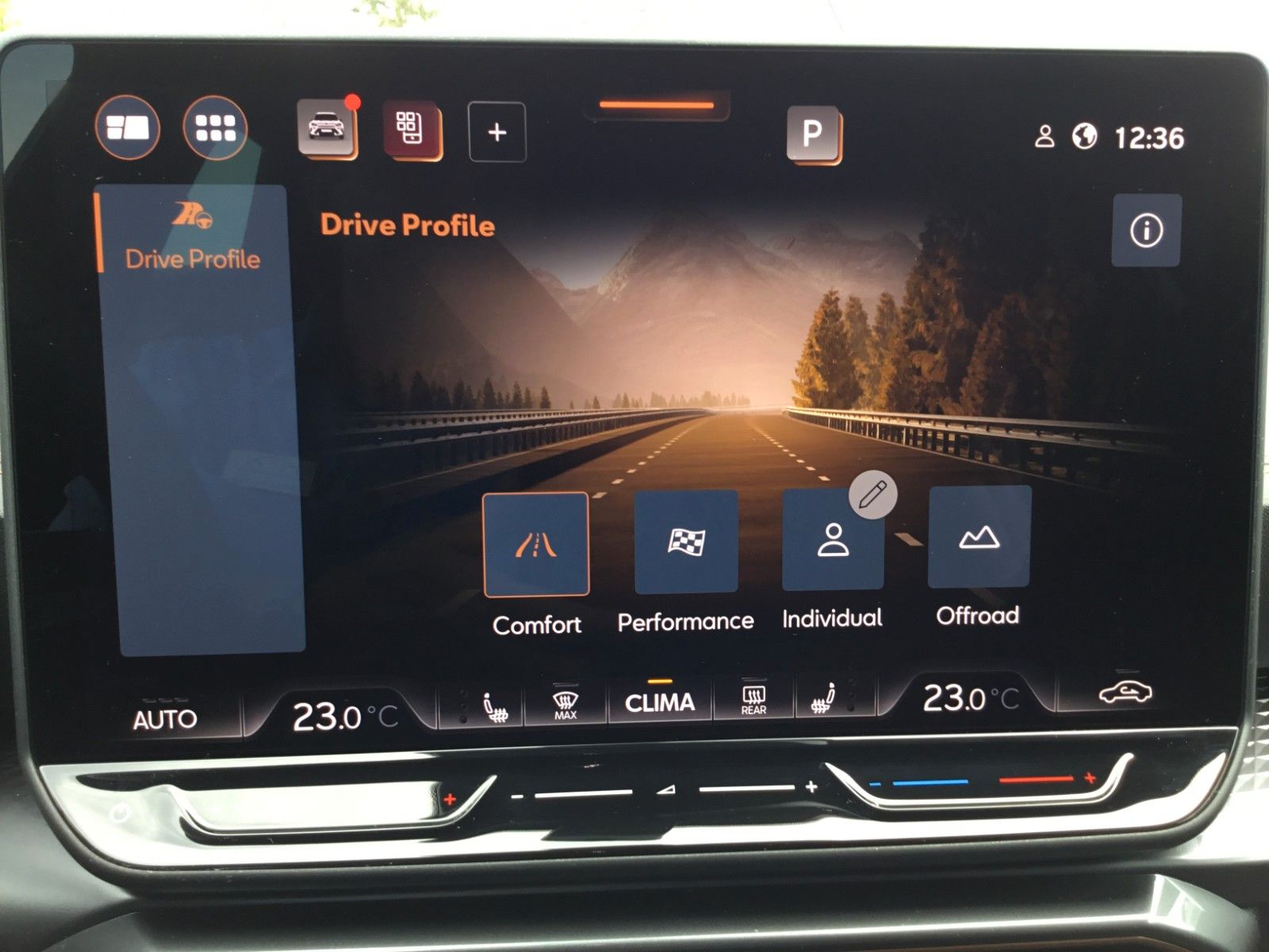 Fahrzeugabbildung CUPRA Formentor 2.0 TSI DSG 4WD+Pano+Matrix+AHK+19"