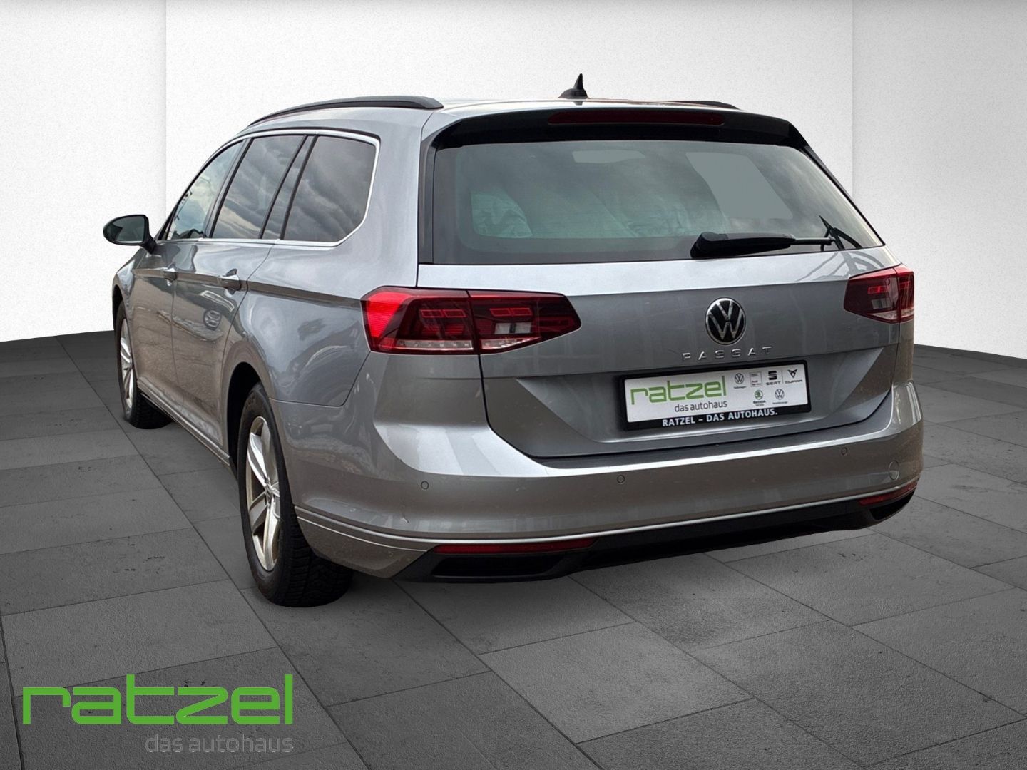 Fahrzeugabbildung Volkswagen Passat Variant 2.0 TDI DSG Business AHK-klappbar