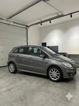 Mercedes-Benz B 160  - Mercedes-Benz B-Klasse Gebrauchtwagen in Dortmund