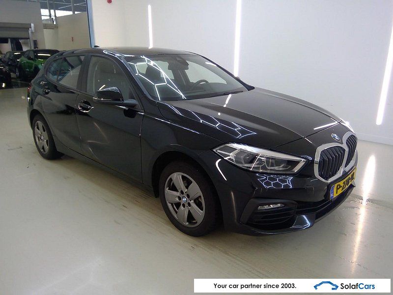 BMW 118 i Aut. LED LC-Pro HI-FI Navi 1/2 Sport-Leat imagem 2