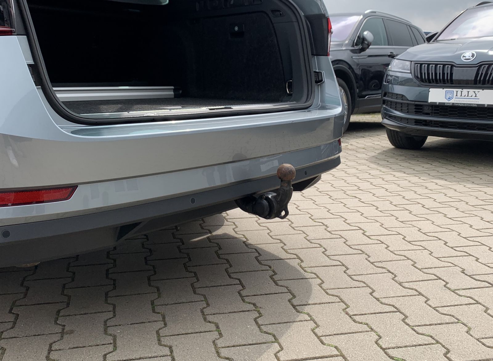 Fahrzeugabbildung SKODA Superb 2.0 TDI*AHK*Alcantara*360°Cam*STHZ*CANTON