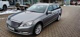 Mercedes-Benz E 200 T BlueEFFICIENCY ELEGANCE - Mercedes-Benz E 200: Blueefficiency