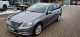 Mercedes-Benz E 200 T BlueEFFICIENCY ELEGANCE - Mercedes-Benz E 200: Elegance