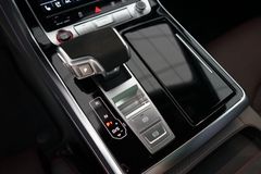 AUDI RSQ8 performance | RS-Dynamik+ | Pano | 305 km/h AUDI RSQ8 performance | RS-Dynamik+ | Pano | 305 km/h