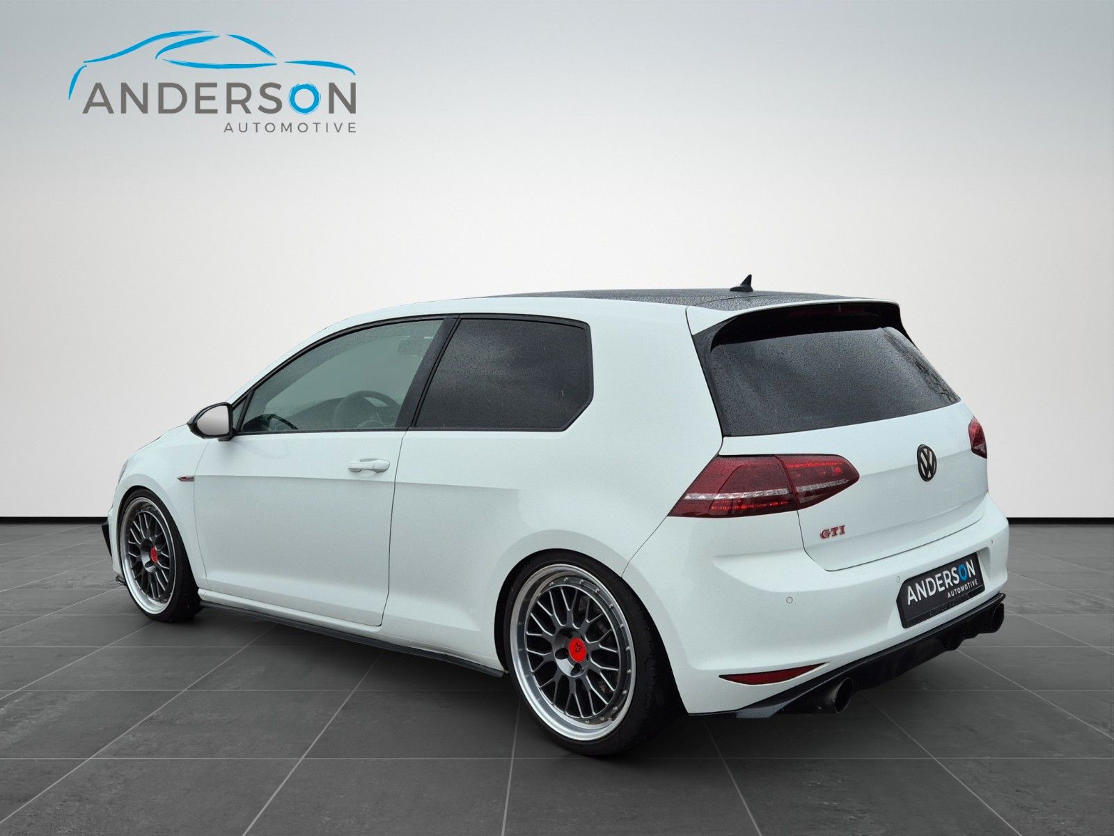 Fahrzeugabbildung Volkswagen GOLF VII GTI PERFORM DSG KAM NAVI XENON DYNAUDIO