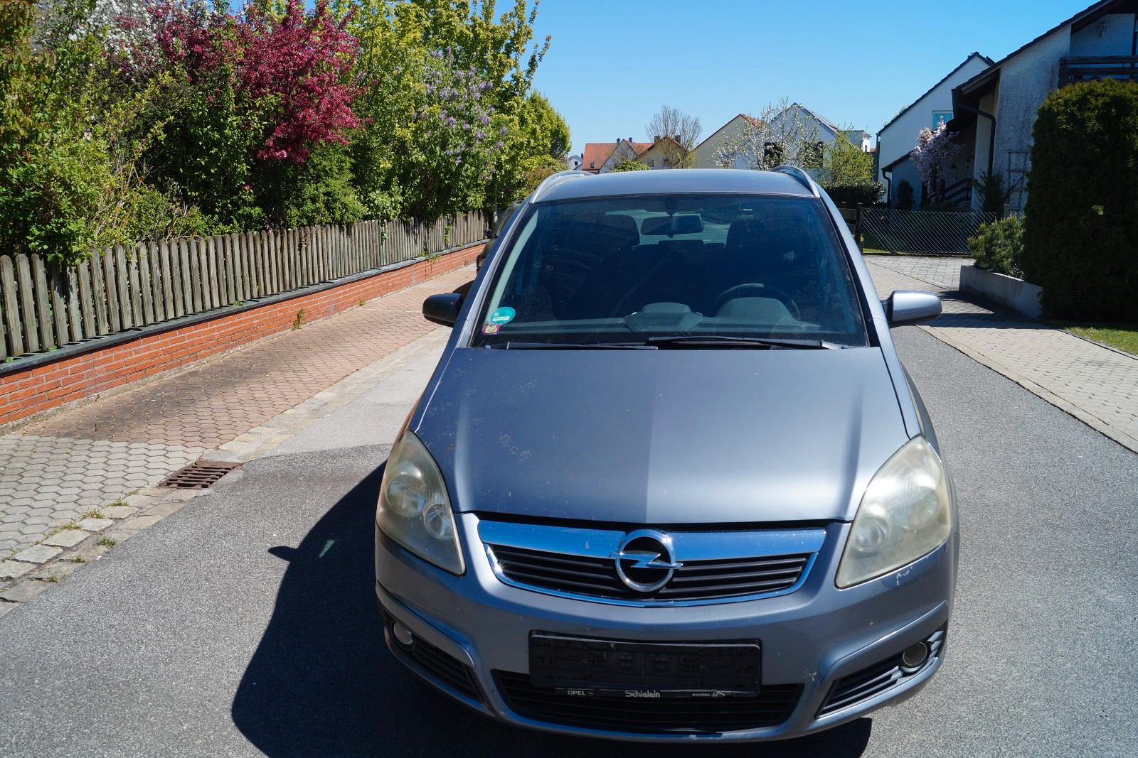 Opel Zafira B Edition