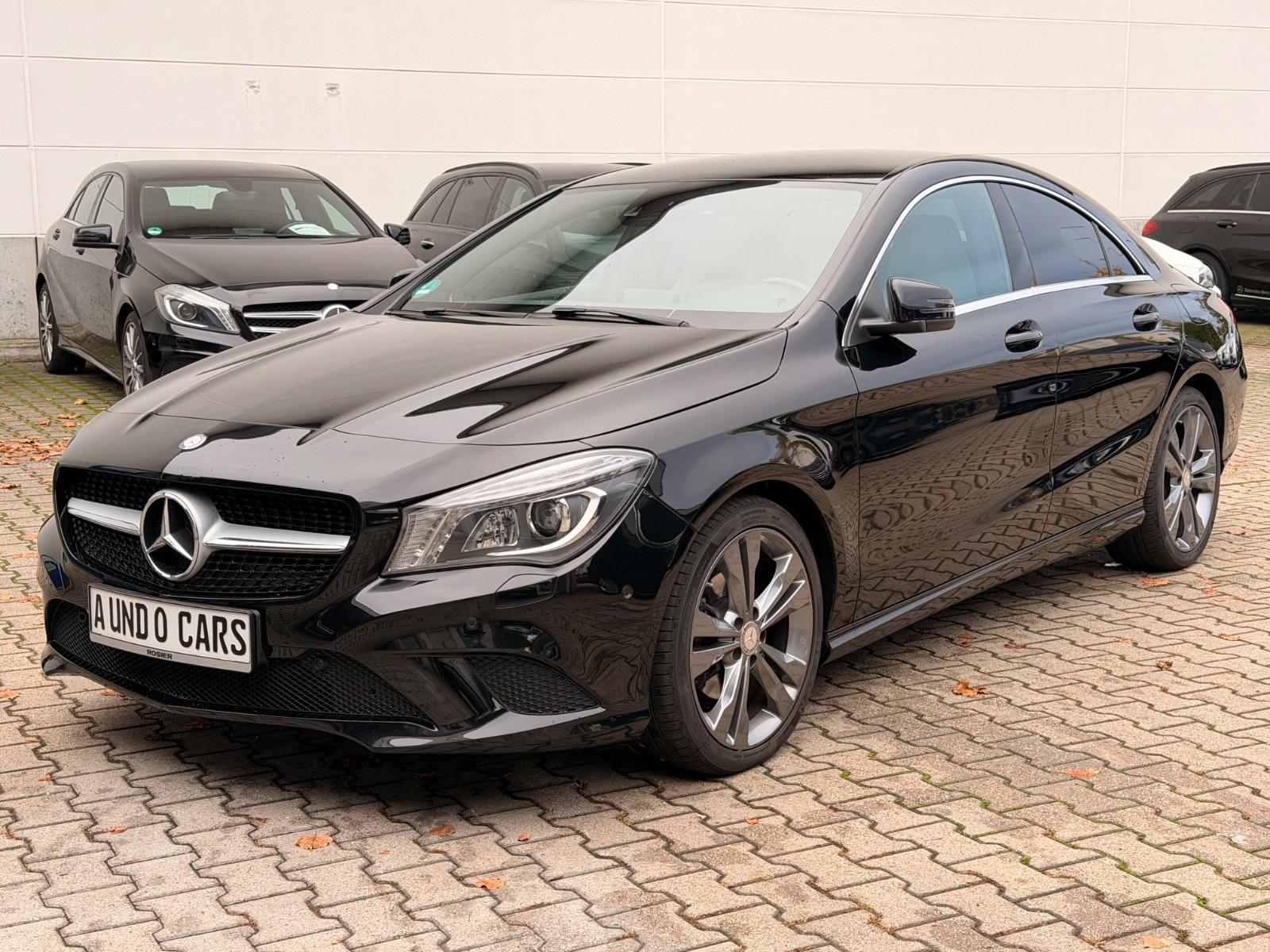 Mercedes-Benz CLA 220 URBAN LINE /BI-XENON/PDC/2HAND/EURO6/SHZ