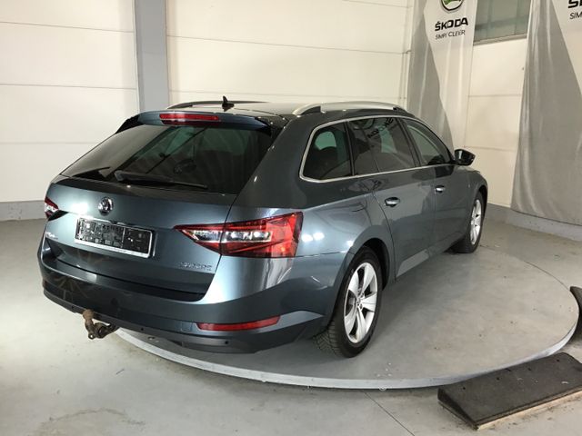 Fahrzeugabbildung Skoda Superb Style 2.0 TDI Combi AHK/Navi/ACC/Xenon