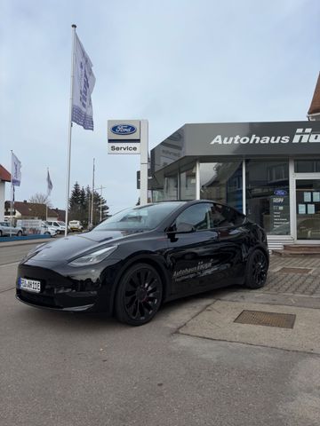 Tesla Model Y Performance Dual AWD mit KW V3 Leveling