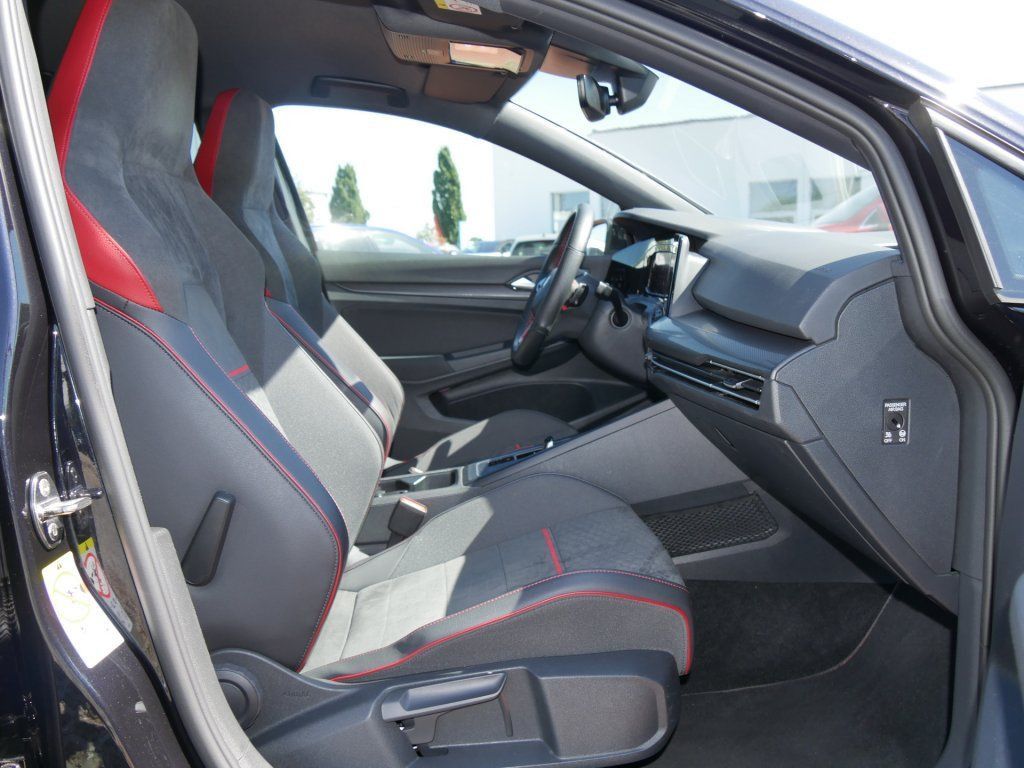 Volkswagen Golf VIII 2.0 TSI DSG GTI Clubsport Navi IQ.Ligh foto 4