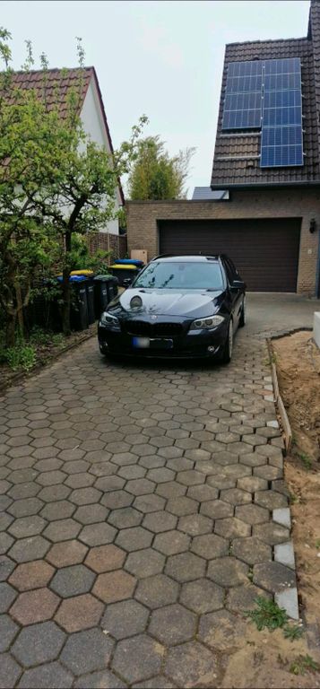 Image of BMW 530