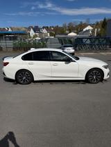 BMW 330d Sport Line Automatik mit BMW Garantie - BMW 330 in Wuppertal