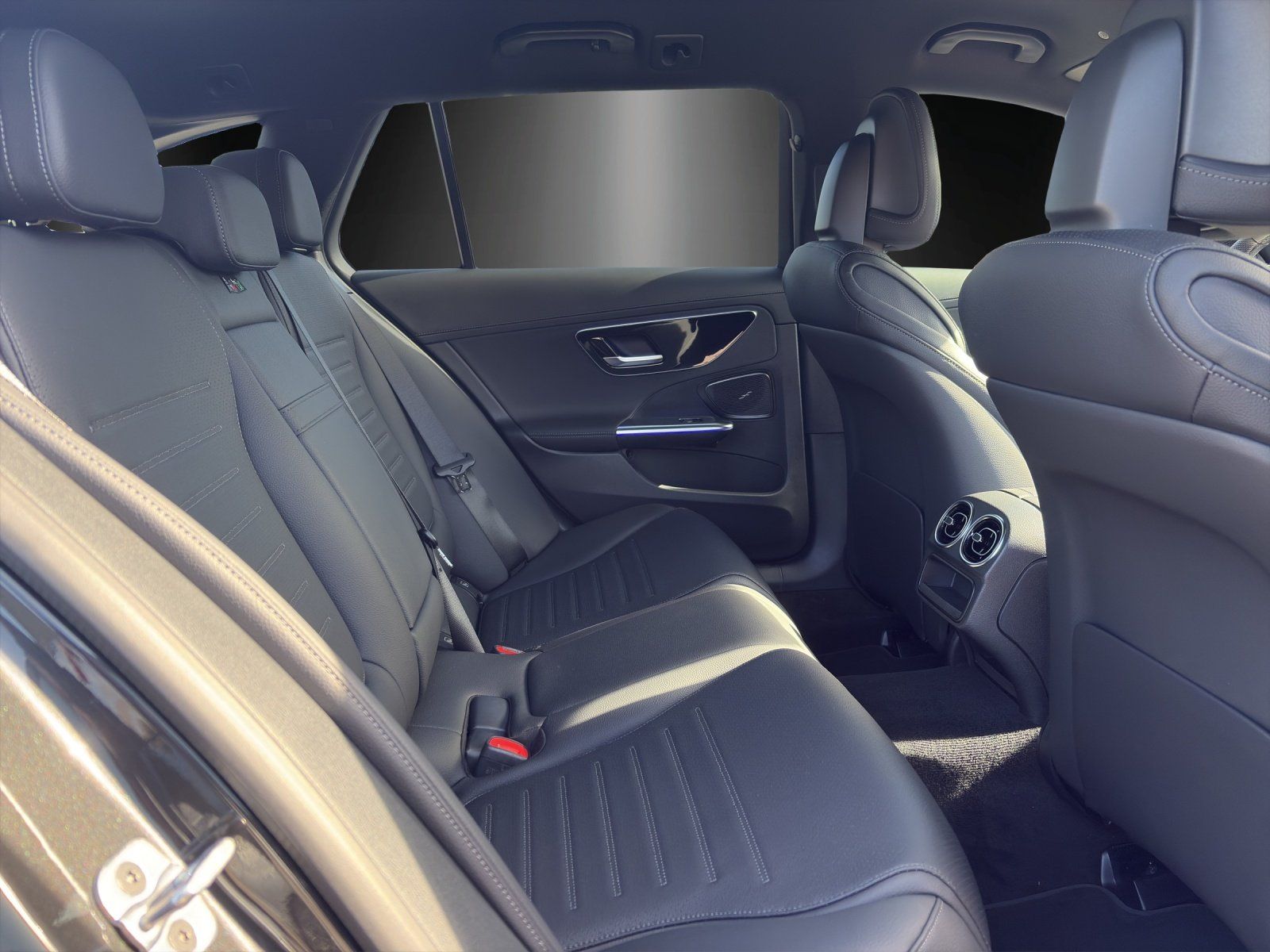 Fahrzeugabbildung Mercedes-Benz C 220 d T AMG+ Memory SOUND AHK Distro 360° SHZ