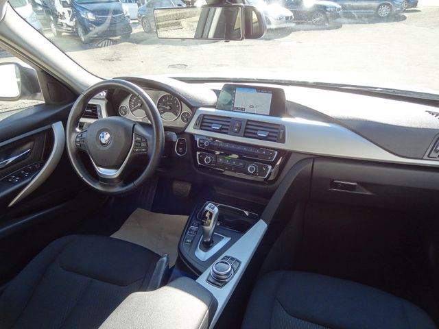 Fahrzeugabbildung BMW 320i Advantage/LED/Navi/84TKM/Automatik/