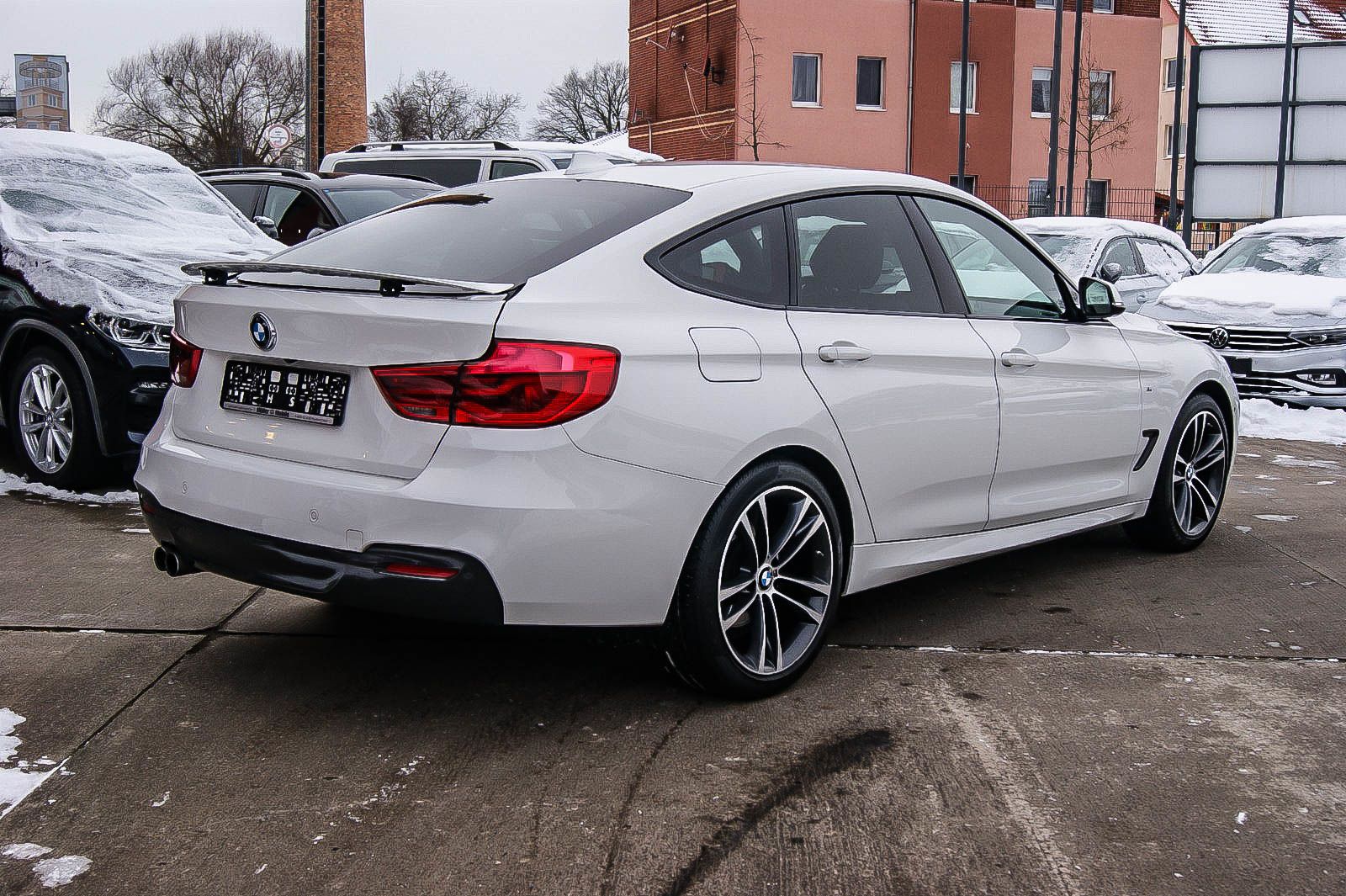 Fahrzeugabbildung BMW 320 Gran Turismo M-SPORT 360° LEDER HEADUP ANHZV