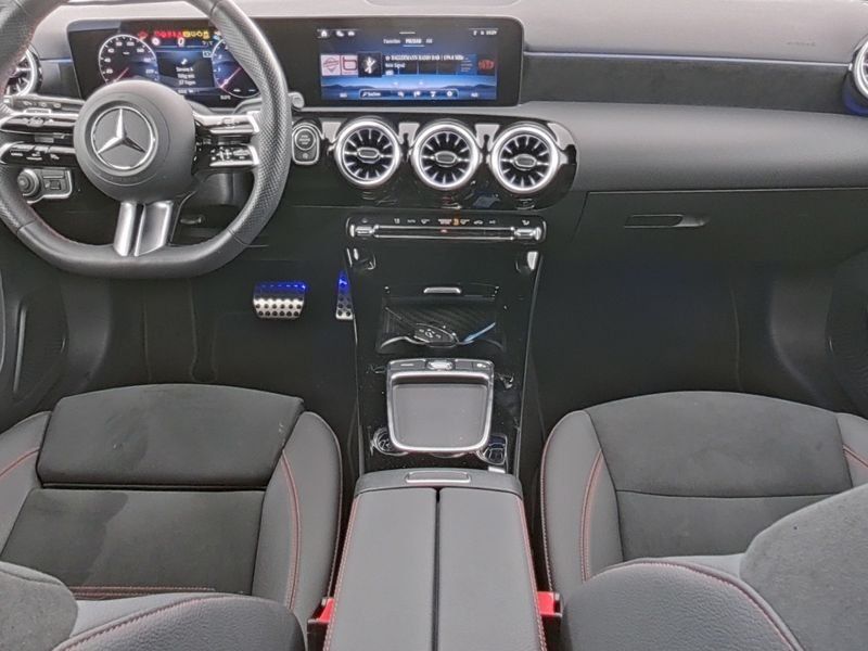 Fahrzeugabbildung Mercedes-Benz A 200 AMG*Pano*Distro*Night*Totwink*LED*Kamera*