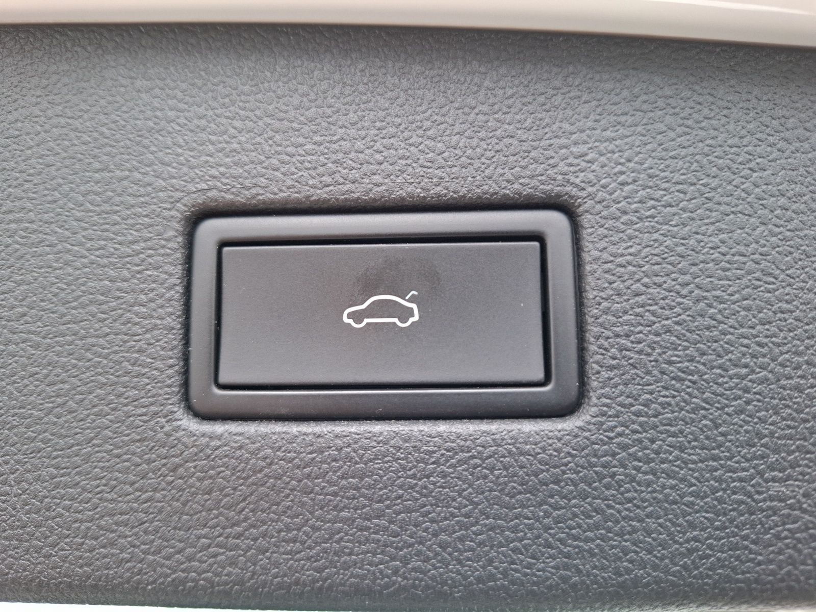 Fahrzeugabbildung Volkswagen Tiguan Allspace TDI Life DSG 4M LED Navi AID ACC