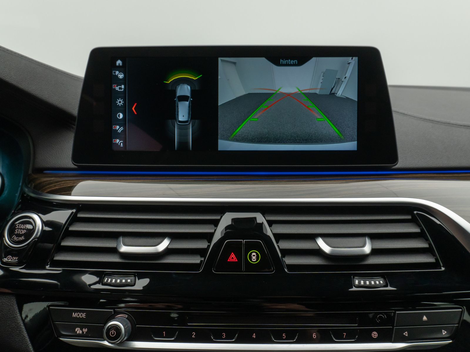 Fahrzeugabbildung BMW 540i xD Luxury Line Kamera HUD HiFi Komfort AHK