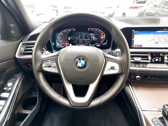 BMW 330 Luxury Line, 2021 — 10