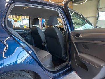 Volkswagen Golf VII Lim. *SitzHZ*PDC(VH)*2-Zonen*