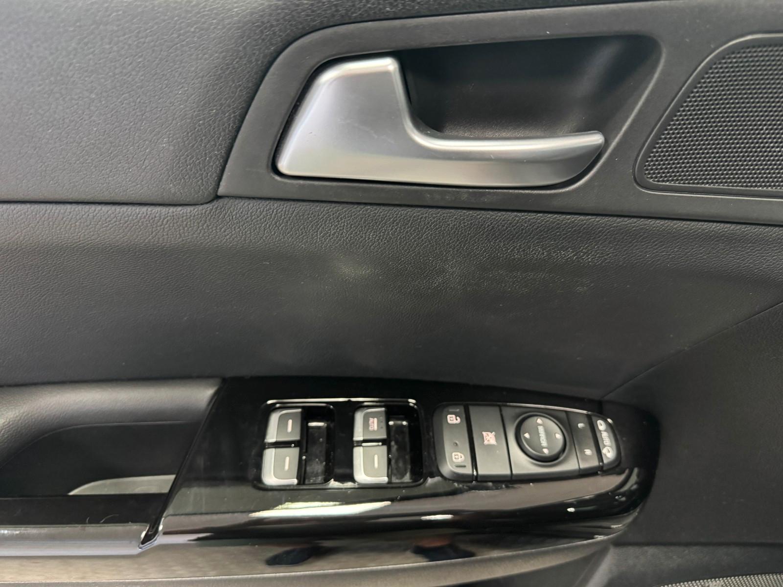 Kia Sportage Black Edition 2WD Leder/Panodach/LED