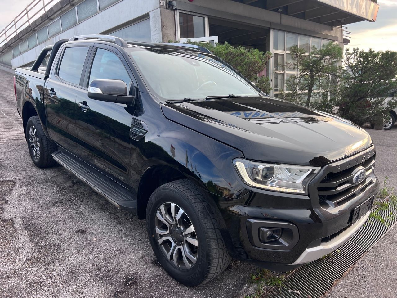 Ford Ranger 2.0 TDCi aut. 213CV DC Wildtrak 5 po imagem 2