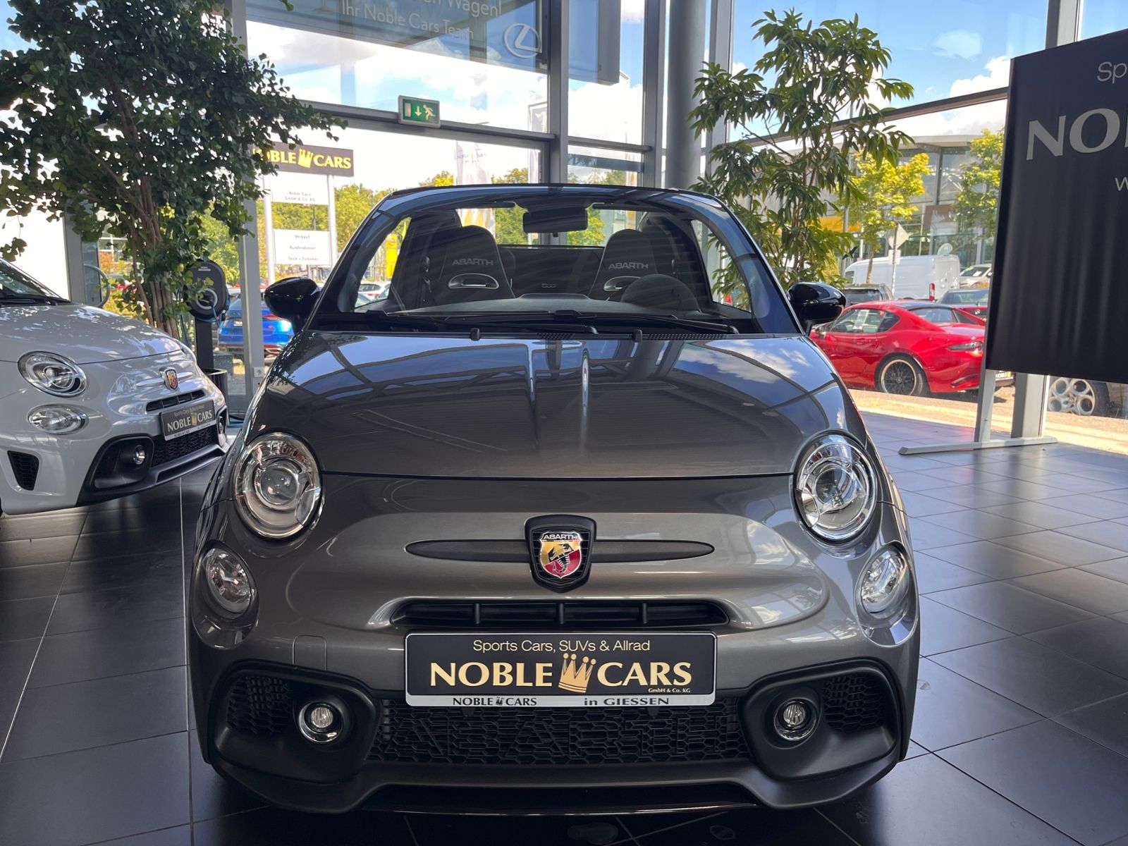 Fahrzeugabbildung Abarth 695C Turismo Aut. BEATS XENON NAVI