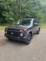 Lada Niva 4X4 Urban 5 Türer 1. Hand - Lada Urban Gebrauchtwagen