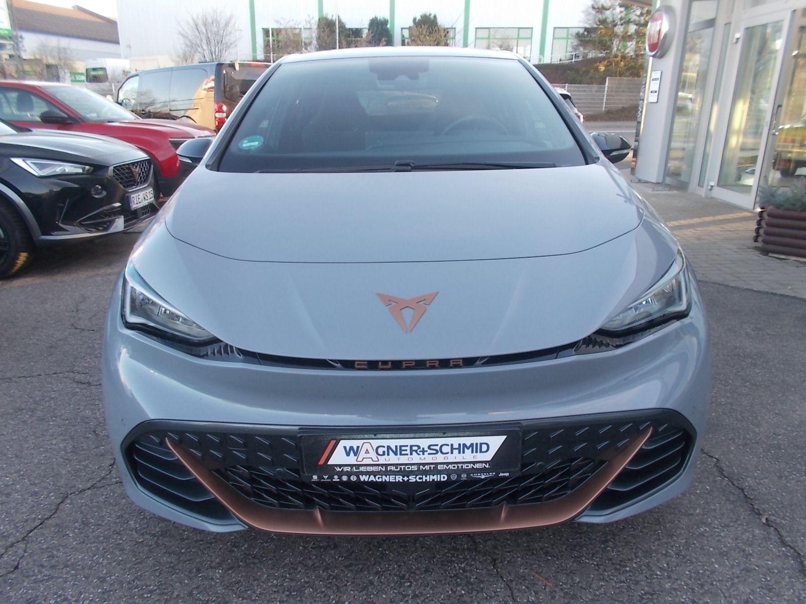 Fahrzeugabbildung CUPRA Born 77 kWh (231 PS) + Allwetter + SHZ