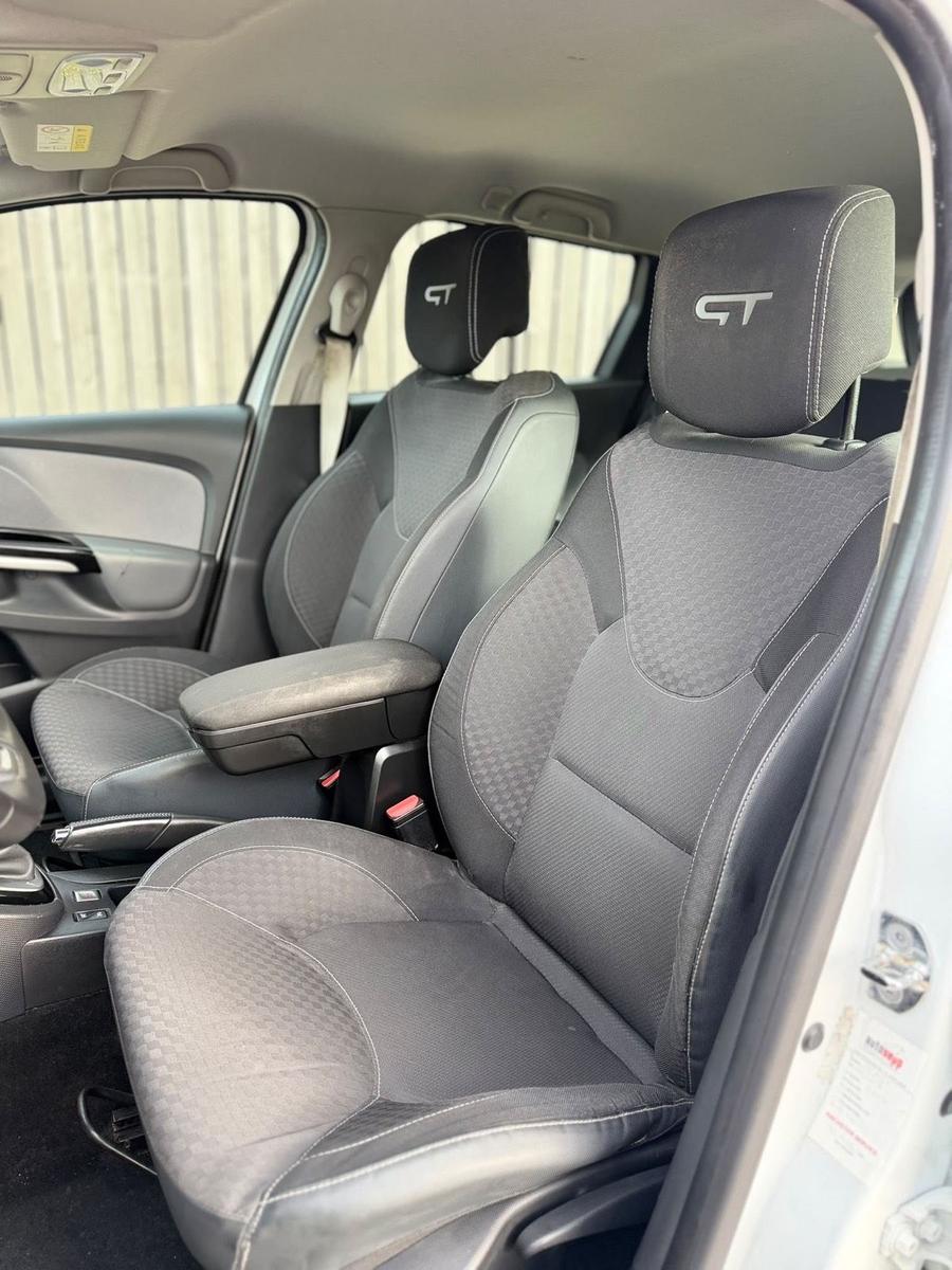 Renault Clio 2014 — photo 8