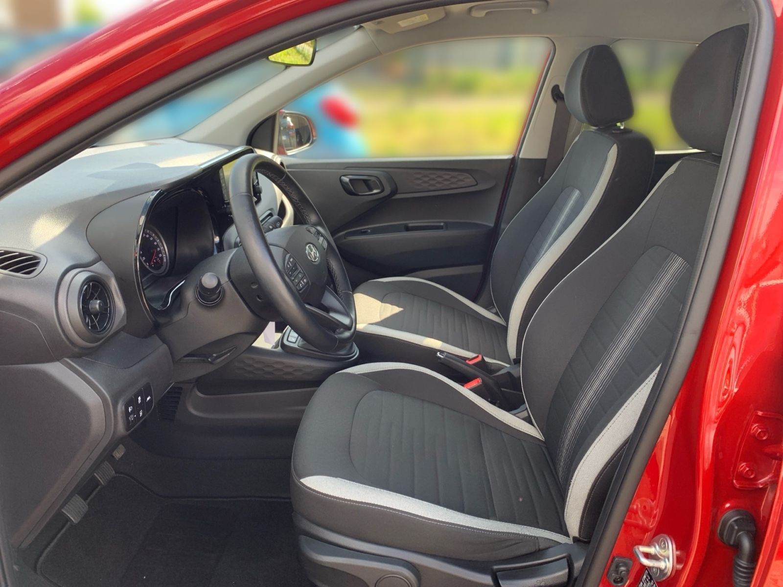 Fahrzeugabbildung Hyundai i10 1.0 Edition 30 1 Hand Allwetter