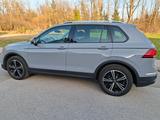 Volkswagen Tiguan 1.5 TSI ACTIVE, AHK, Panoramadach, Navi