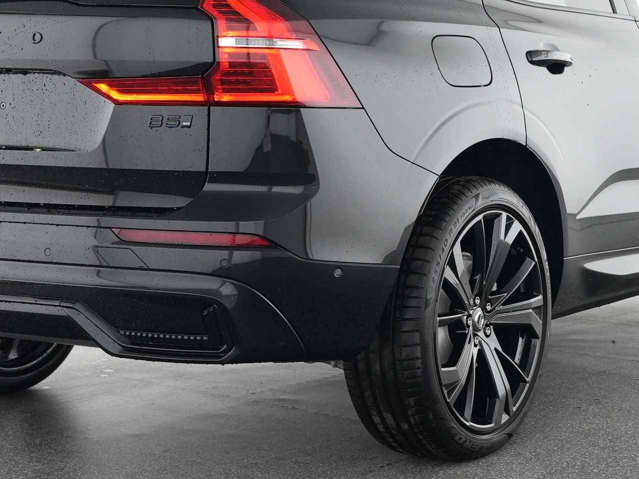 Fahrzeugabbildung Volvo XC 60 B5 Ultra Black Edition AWD |