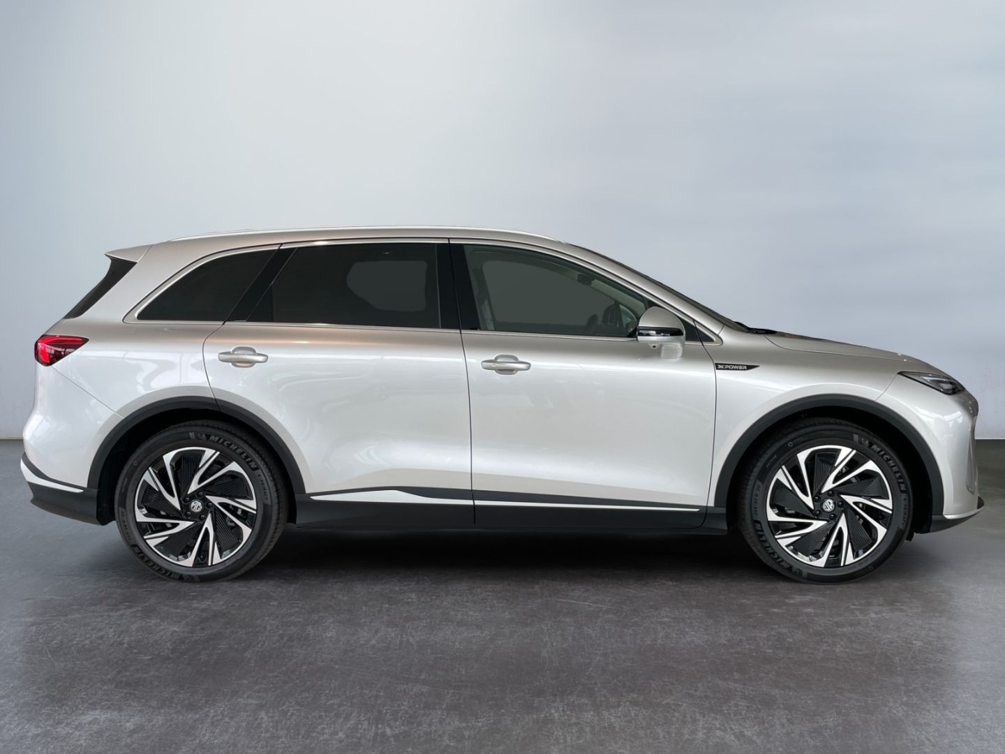 MG S6 EV