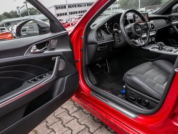 Kia Stinger Automatik Leder 360° Kamera Navi ACC