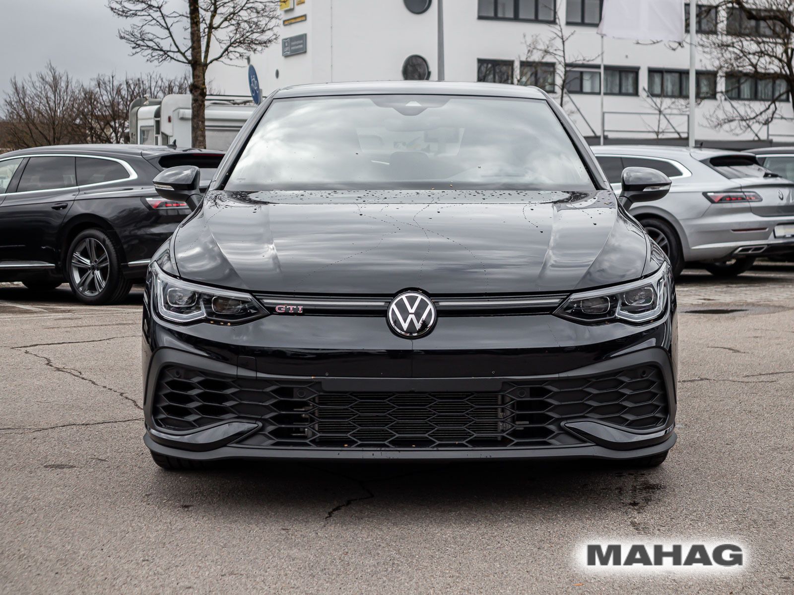 Volkswagen Golf VIII GTI CLUBSPORT 2.0 TSI BlackStyle AKRA foto 5