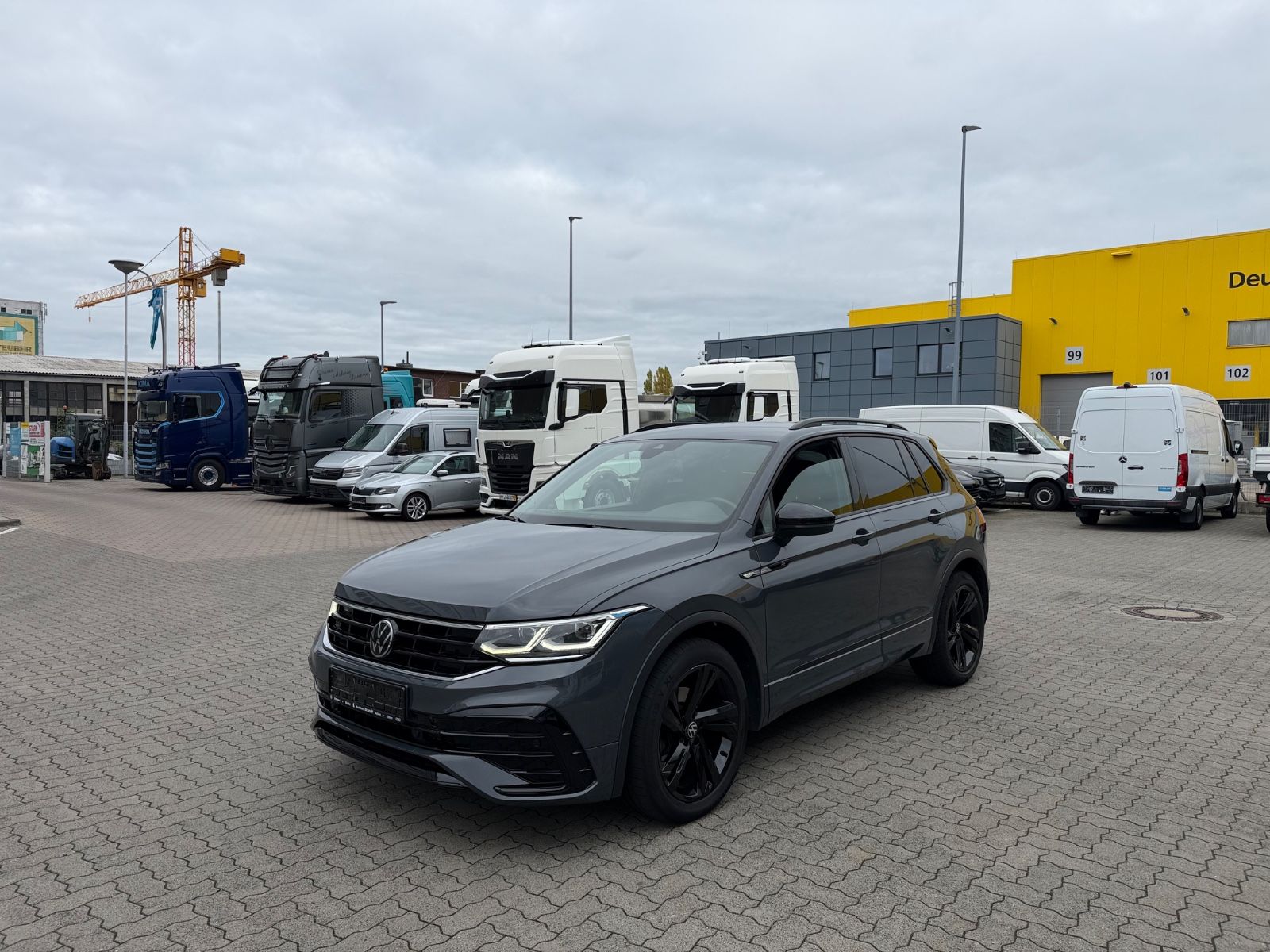 Volkswagen Tiguan 2.0 TDI DSG R-Line Kamera Ambiente ACC
