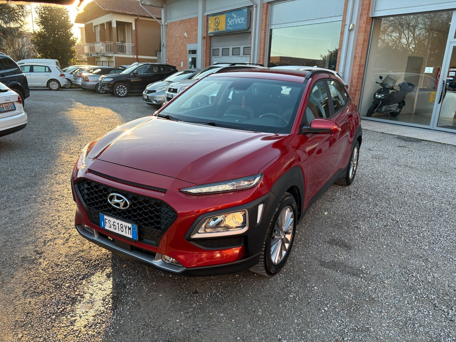HYUNDAI Kona