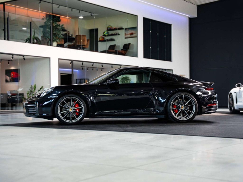 Porsche 992 992 Carrera 4 - PDK - Sport Chrono - Bose - imagem 2