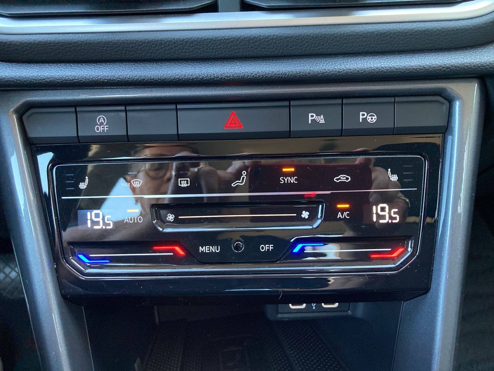 Fahrzeugabbildung Volkswagen T-Roc TDI Style DSG LED Navi ACC AHK PDC