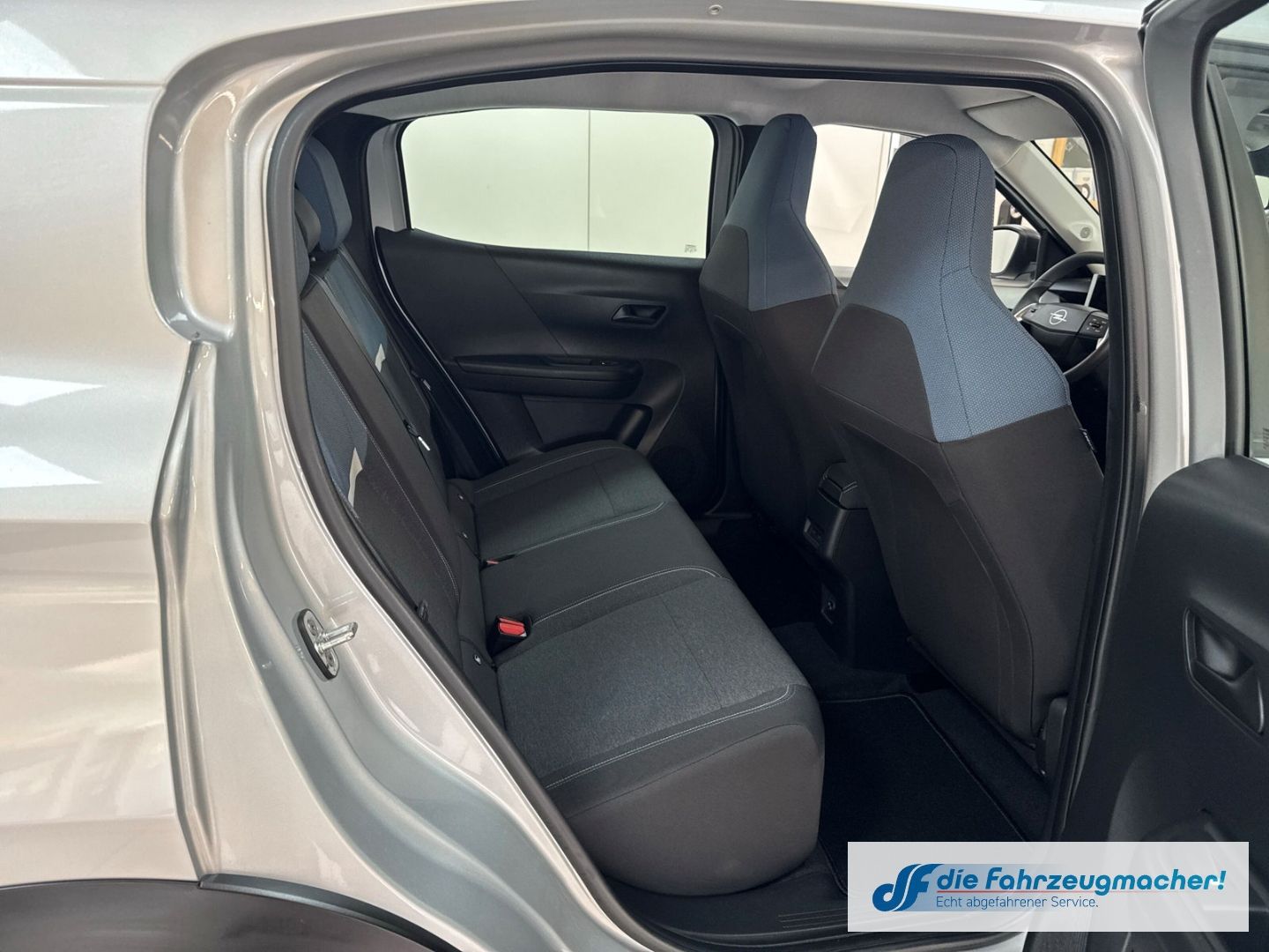 Fahrzeugabbildung Opel Frontera Electric Edition 83 kW Digitales Cockpi