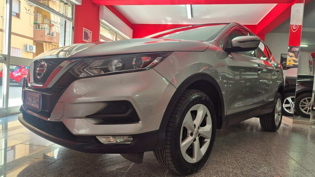 Nissan Qashqai 1.5 dCi 115 CV Business imagem 3