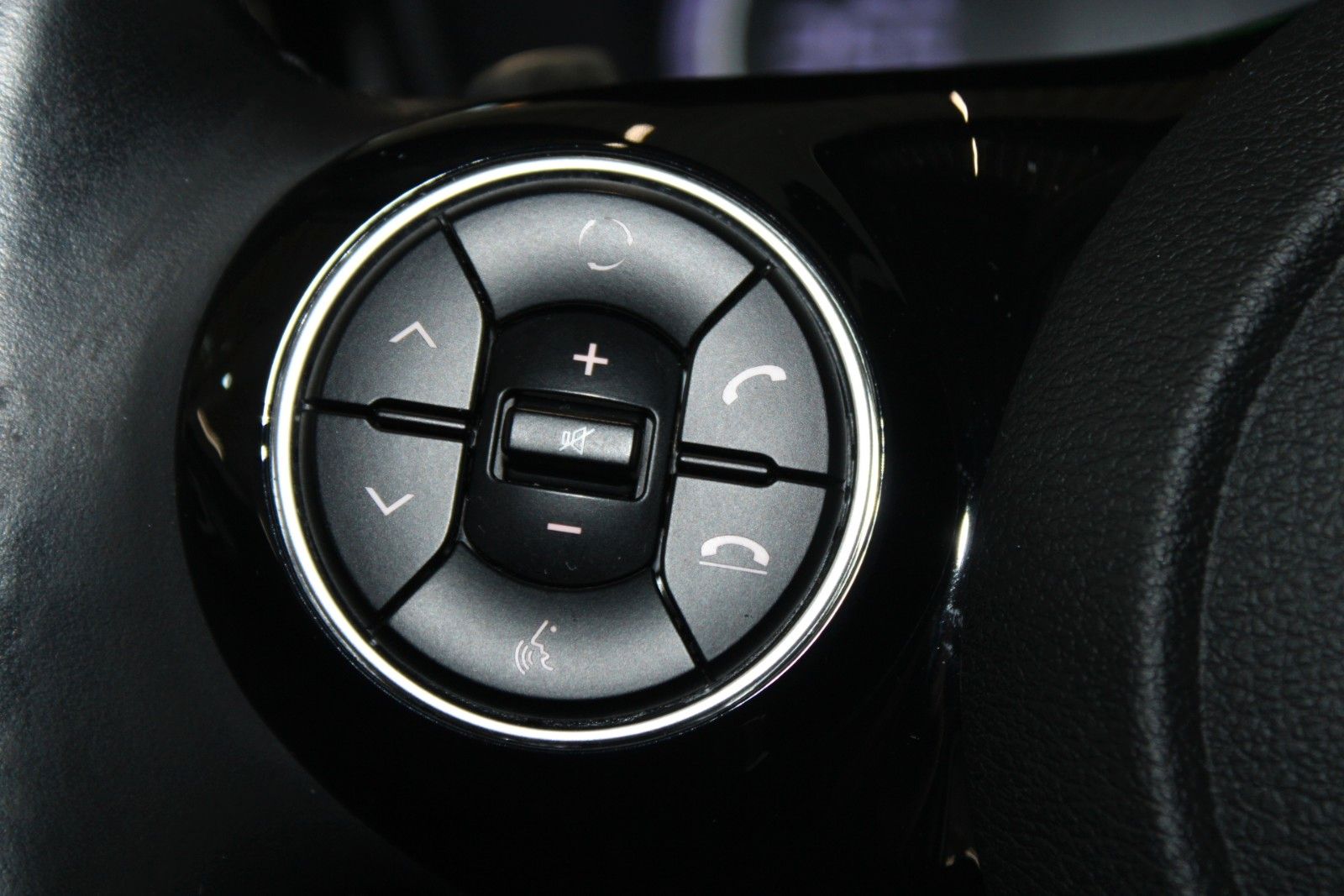 Fahrzeugabbildung Kia e-Soul 150kW Vision Wärmepumpe OnBoardLader uvm.