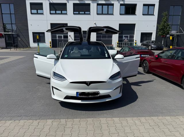 TESLA Model X mit Hardware 4