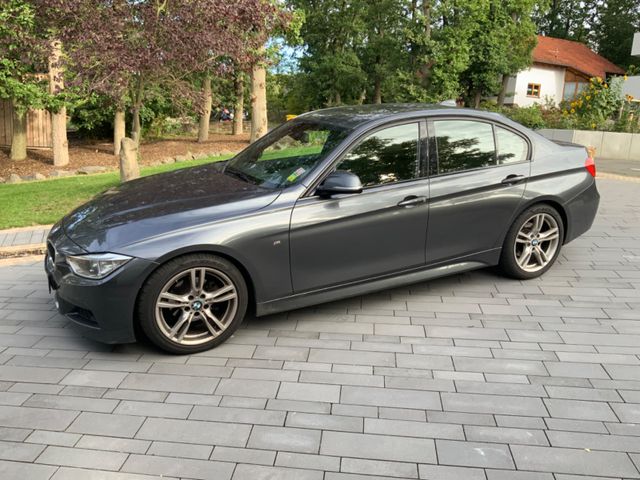 BMW 318d - mit M-Paket, großem Navi und Alcantara