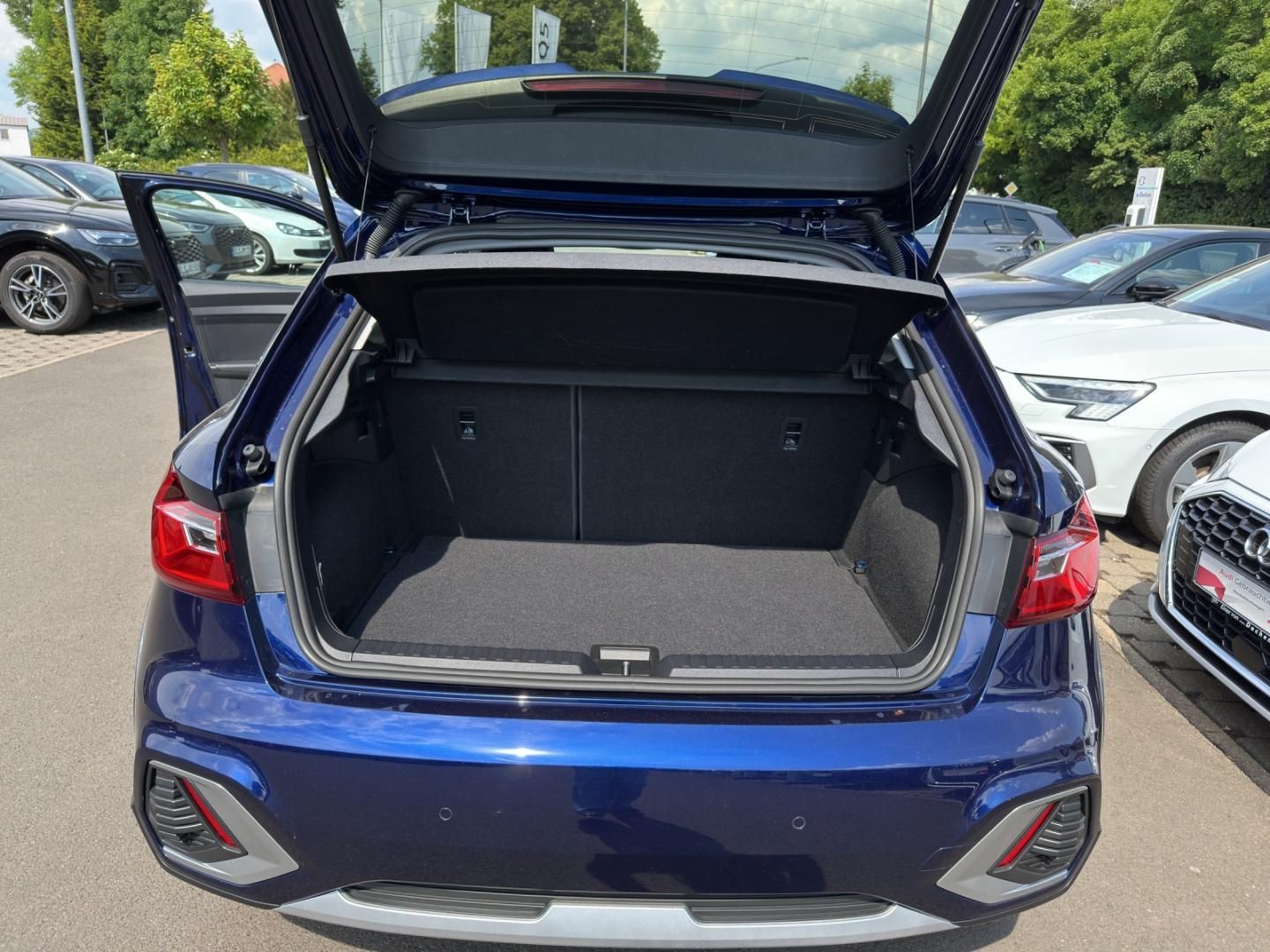 Fahrzeugabbildung Audi A1 allstreet 30 TFSI S tronic ACC