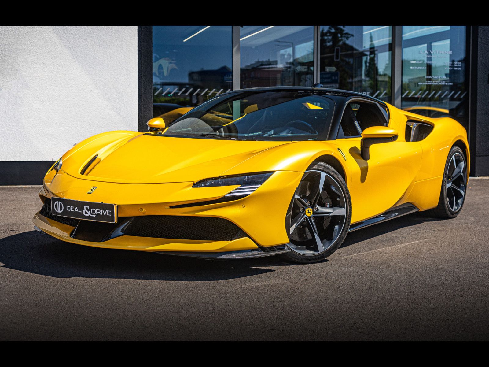Ferrari SF90 Stradale STRADALE°CARBON BLUE°GIALLO 3 COAT