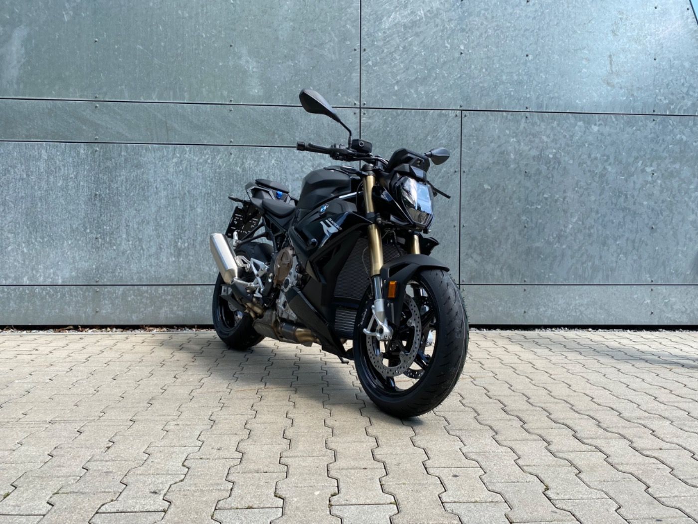 Fahrzeugabbildung BMW S 1000 R Komfort Paket, Dynamik Paket,